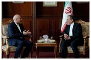 ببینید | حمایت ویژه سردار قاآنی از قالیباف، عراقچی و دیگر اعضای تیم مذاکرات